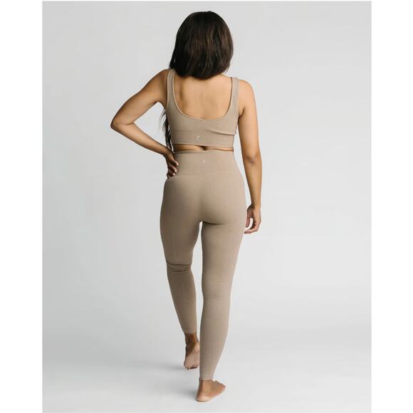 Zyia Taupe Firm Free Seamless 7/8 Textured Leggings Size Small Athletic Outdoors - Picture 4 of 9